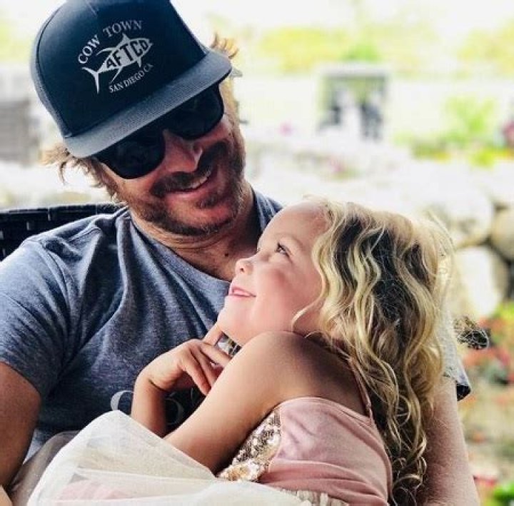 Rio Laura Hudson- Meet Single Daughter Of TV Stars, Oliver Hudson and Erinn Bartlett |
